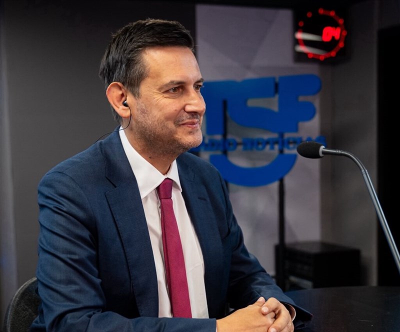 IL lawmaker Rui Rocha. Source: facebook.com/ruirochaliberal