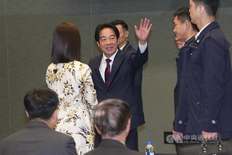 President Lai Ching-te (center) waves to participants of the 2026 Nobel Health Care Forum in Taipei on Sunday. CNA photo Jan. 11, 2025