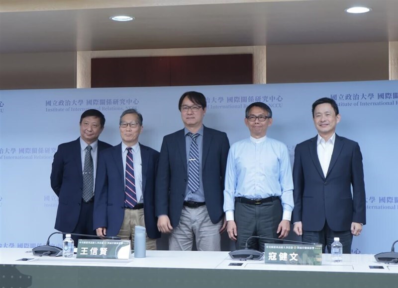 From left to right: Institute for National Defense and Security Research associate research fellow Chieh Chung, National Chengchi University professor emeritus Ting Shu-fan, National Chengchi University Center for Creativity and Innovation Studies' Wang Hsin-hsien, National Chengchi University political science professor Kou Chien-wen and National Defense University's Graduate Institute of China Military Affairs Studies professor Ma Chen-kun. CNA photo Jan. 30, 2026