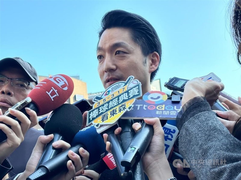 Taipei Mayor Chiang Wan-an speaks with reporters about the expected timeline for the city’s land contract signing with chip designer Nvidia Corp. during a Taipei Metro groundbreaking ceremony on Wednesday morning. CNA photo Feb. 4, 2026
