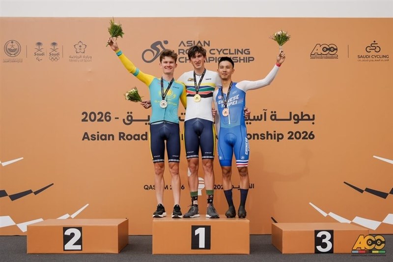 Taiwanese cyclist Sergio Tu (right) poses for a photo with Kazakhstan's Yevgeniy Fedorov (center) and Nicolas Vinokurov after winning bronze at the 2026 Asian Road Cycling Championships in Saudi Arabia on Friday. Photo courtesy of Asian Cycling Confederation