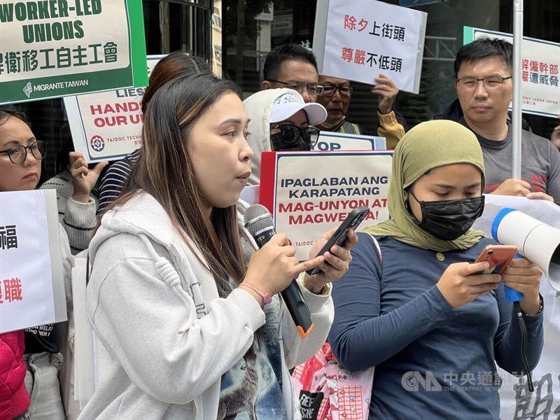 Migrant worker members of the TaiDoc Technology Corp. union join their local coworkers at the Monday protest. CNA photo Feb. 16, 2026