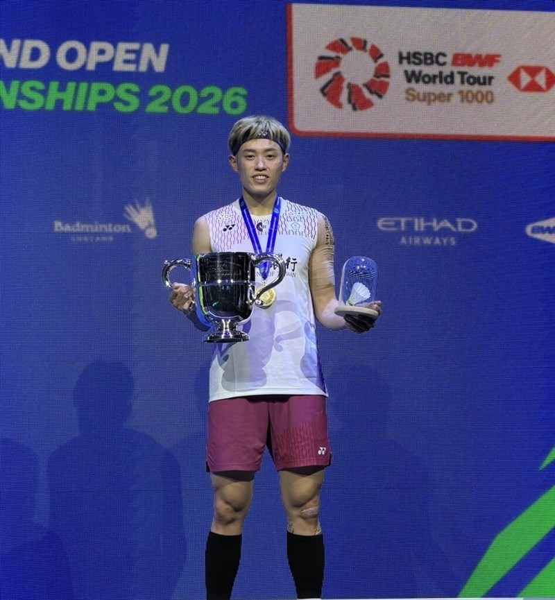 Lin Chun-yi wins the men's singles title at the 2026 All England Open Badminton Championships in Birmingham on Sunday. Photo courtesy of Lin's coach Liu Chia-cheng