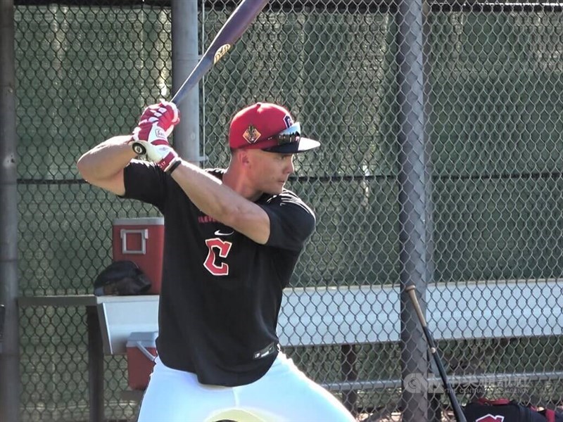 Stuart Fairchild practices during the Cleveland Guardians' spring training camp in Goodyear, Arizona, on Thursday. CNA photo March 20, 2026