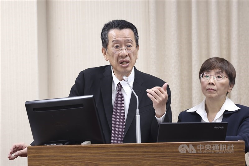 Defense Minister Wellington Koo (left). CNA photo March 23, 2026