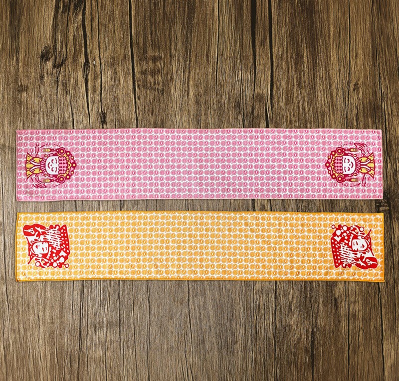 Long towels featuring cartoon-style Mazu motifs. Photo courtesy of Taiwan Railway Corp. April 10, 2026