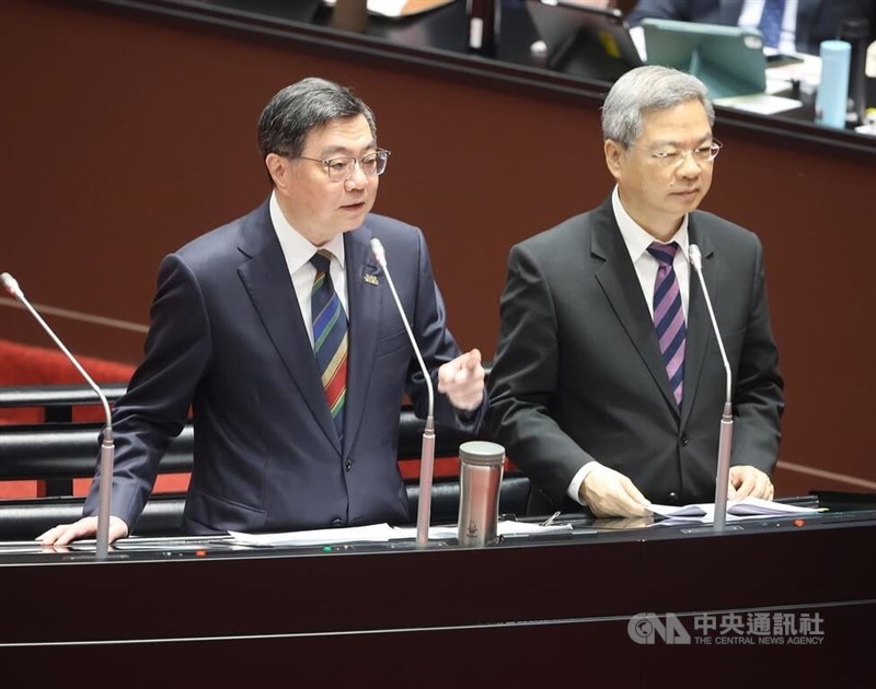 Premier Cho Jung-tai (left) speaks at the Legislative Yuan in Taipei on Friday. CNA file photo