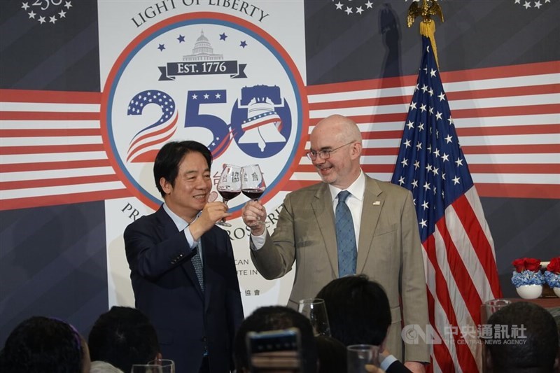 President Lai Ching-te (left) and director of the American Institute in Taiwan Raymond Greene attend an event the 250th anniversary of the founding of the U.S. in Taipei on Wednesday. CNA photo May 27, 2026