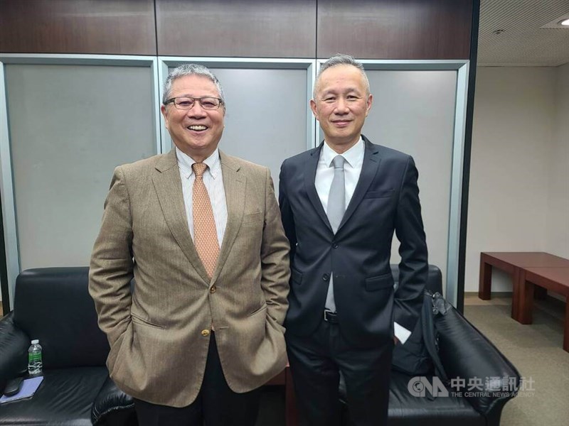 Wistron Chairman Simon Lin (left) and the company's General Manager Jeff Lin (right). CNA photo May 29, 2026