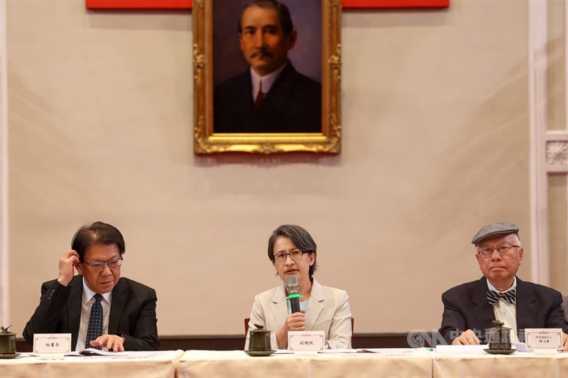 Vice President Hsiao Bi-khim (center) speaks at a press event nominating Chen Yung-hsing (right) as president of the Control Yuan in Taipei on Thursday. CNA photo June 11, 2026