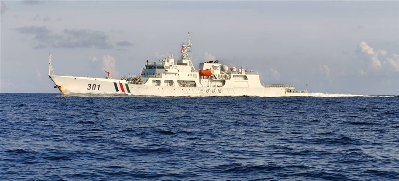 Chinese official vessel "Sansha Zhifa 301." Photo courtesy of the Coast Guard Administration
