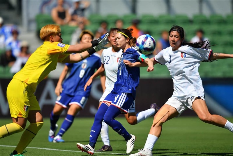 Taiwan goalkeeper Wang Yu-ting (left) saves a shot against Japan during the 2026 AFC Women’s Asian Cup in Australia on Mar. 4. Photo courtesy of the Chinese Taipei Football Association