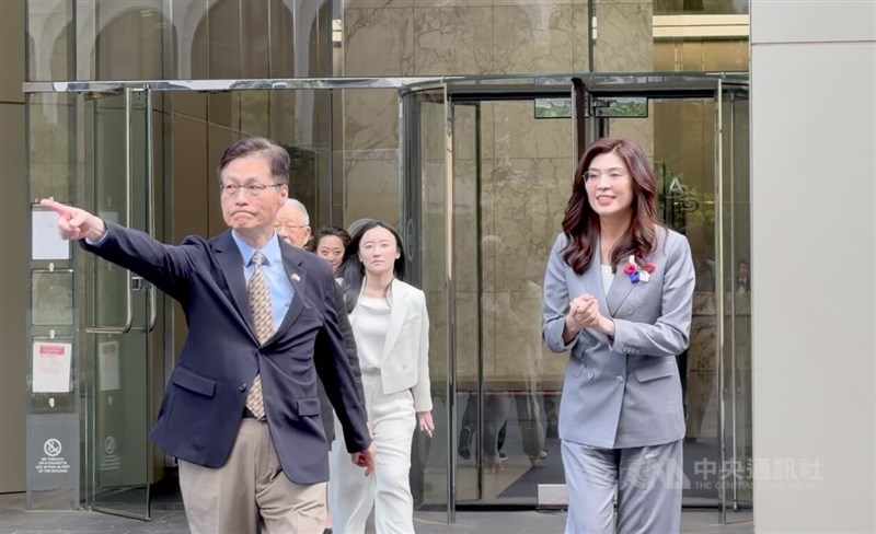 Kuomintang Chairwoman Cheng Li-wun and her delegation leave the headquarters of the American Institute in Taiwan in Washington on Friday. CNA photo June 12, 2026