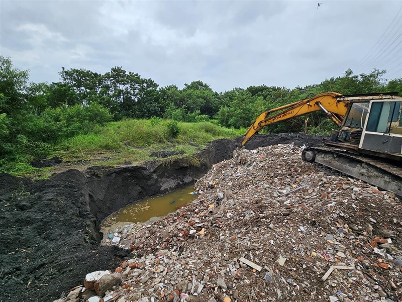 A pile of illegally dumped construction waste in Changhua County in 2025. Photo courtesy of Changhua District Prosecutors Office