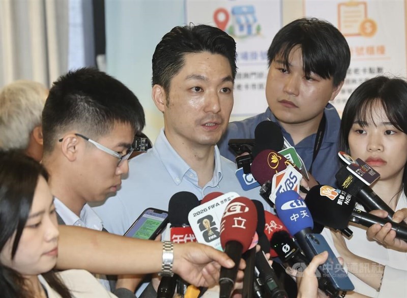 Taipei Mayor Chiang Wan‑an (center). CNA photo June 22, 2026