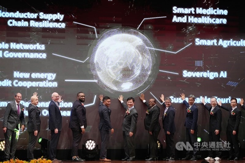 Foreign Minister Lin Chia-lung (center) and government officials from several countries attend the 30th anniversary ceremony of TaiwanICDF. CNA photo July 1, 2026 
