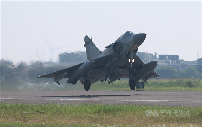 A Mirage 2000 fighter jet takes off from Hsinchu Air Force Base on Friday during Taiwan's Han Kuang 42 military exercises. CNA photo Aug. 7, 2026