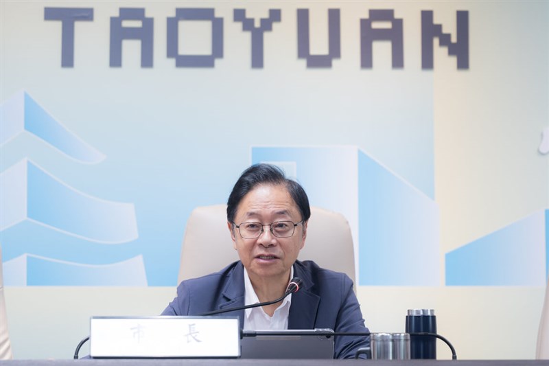Taoyuan Mayor Chang San-cheng speaks at a city government meeting on Wednesday. Photo courtesy of Taoyuan City Government