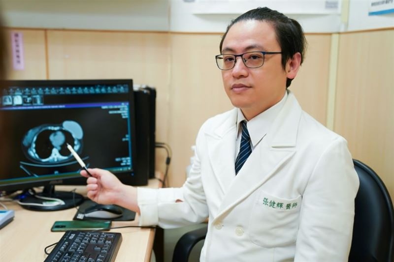 Taipei Tzu Chi Hospital surgeon Chong Kian-Hwee is pictured in an undated photo. Photo courtesy of Taipei Tzu Chi Hospital.