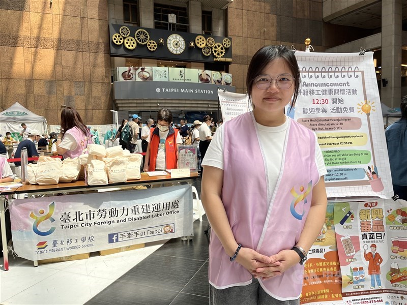 Ho Fang-tsun, head of the Taipei City Foreign and Disabled Labor Office's Transnational Labor Counseling Section, is pictured at a free health check event for migrant workers at Taipei Main Station on Sunday. CNA photo Aug. 16, 2026