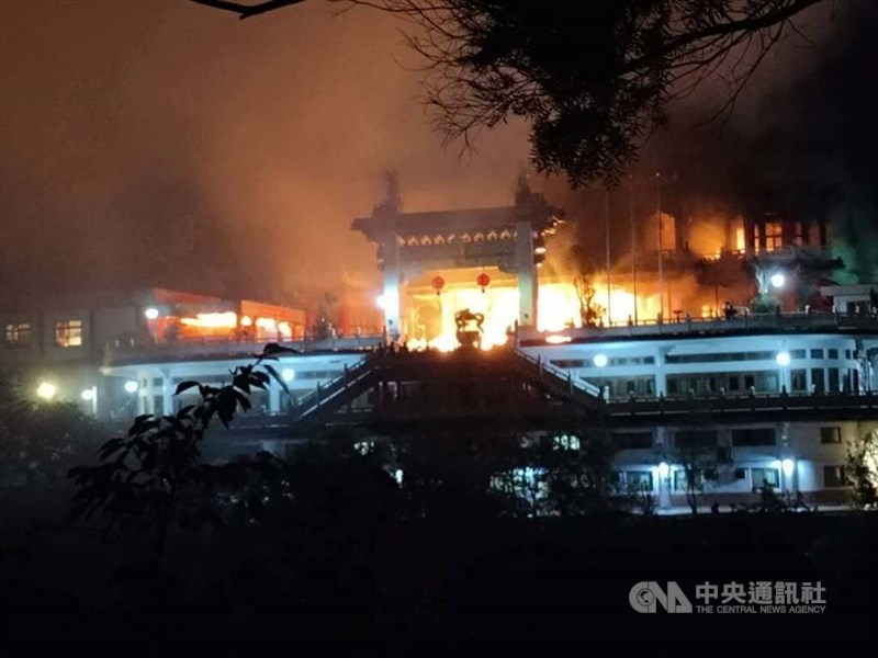 A fire breaks out at Chih-Nan Temple in Taipei's Wenshan District on Monday. CNA photo Aug. 25, 2026