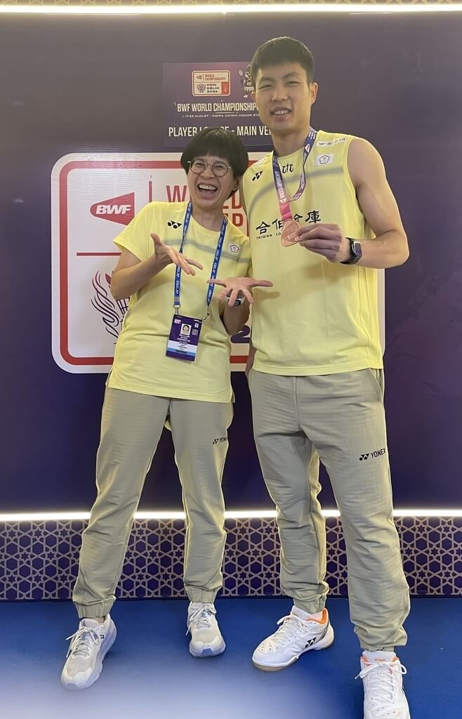 Taiwanese badminton veteran Chou Tien-chen (right). Photo courtesy of Chou's physical therapist Kao Min-shan (高敏珊) Aug. 25, 2026