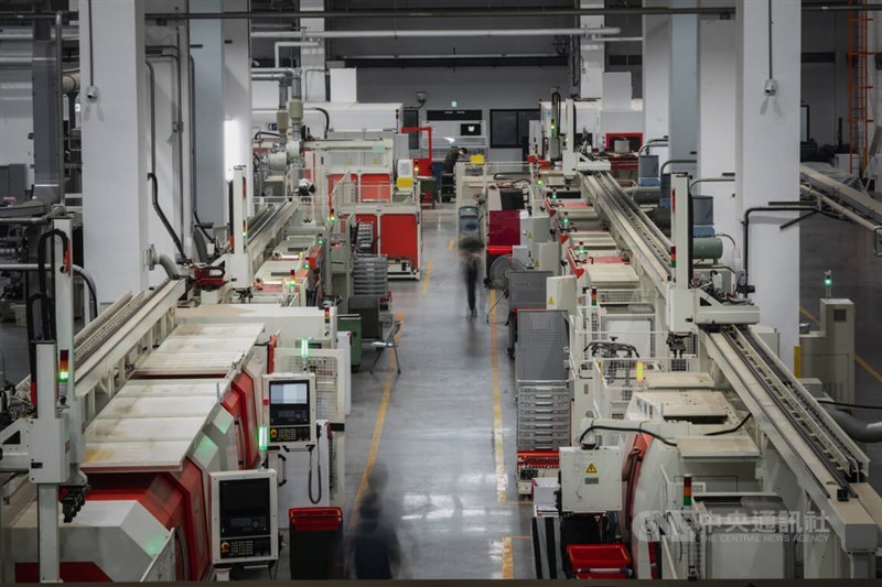 An automated production line for the T112 assault rifle at the 205th Arsenal in Kaohsiung's Dashu District. CNA photo Aug. 30, 2026