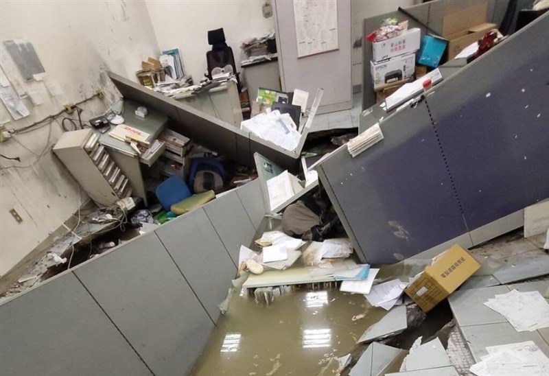 The ground floor of a two-story building in Taipei is seen damaged by nearby construction work on Thursday. Image source: Facebook/findtheweiwei