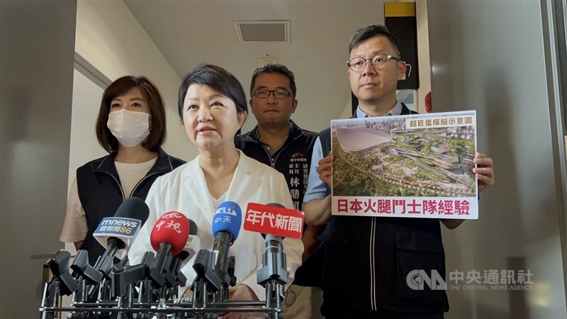 Taichung Mayor Lu Shiow-yen (front left). CNA photo Sept. 16, 2026