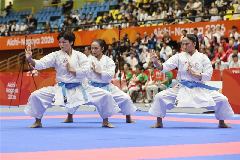Chien Hui-hsuan, Tian Xin-er and Hung Chih-hsuan (from left to right) defeat Nepal 5-0 to win a bronze medal at the 2026 Aichi-Nagoya Asian Games on Tuesday. Photo courtesy of the Chinese Taipei Olympic Committee