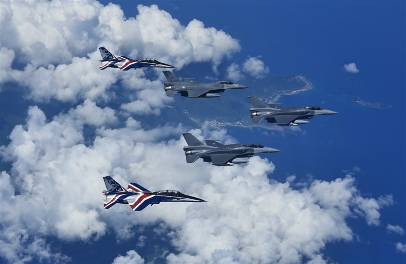 Air Force F-16 and Brave Eagle fighter jets fly in formation. Photo courtesy of the MND