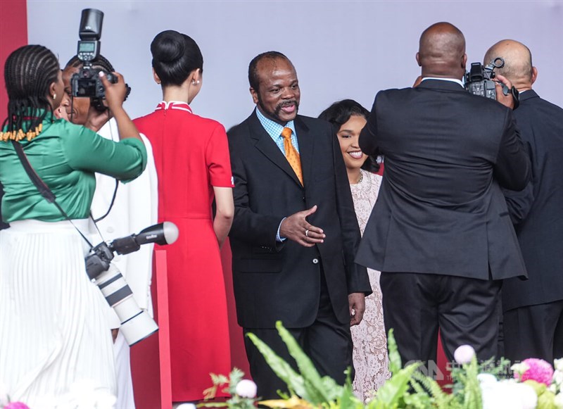 Eswatini King Mswati III (center) attends National Day celebrations in Taipei on Saturday. CNA photo Oct. 10, 2026
