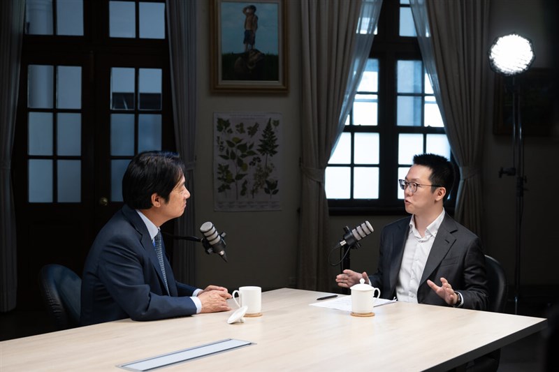 Taiwan President Lai Ching-te (left) attends an interview by financial commentator Yu Ting-hao. Photo courtesy of the Presidential Office Oct. 16, 2026