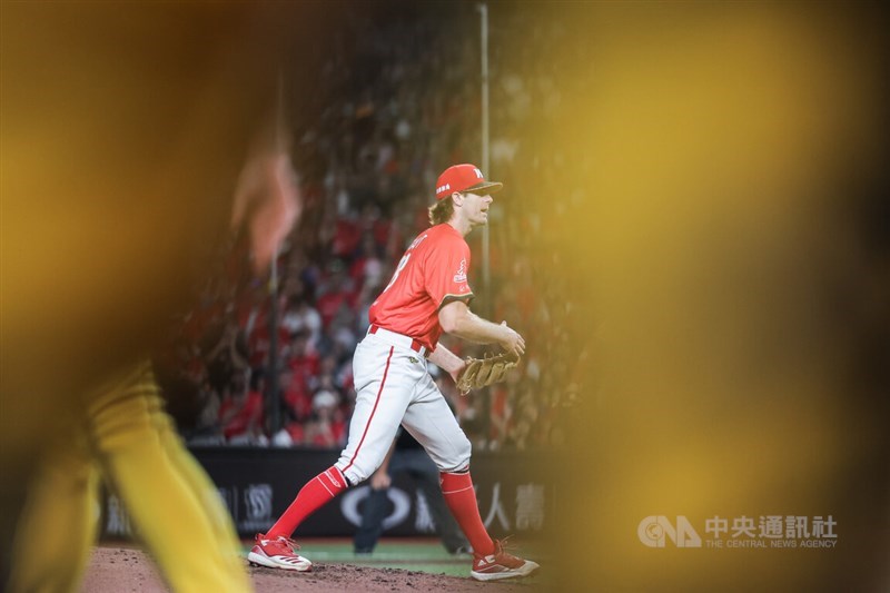 Wei Chuan Dragons right-hander John Gant. CNA photo Oct. 17, 2026