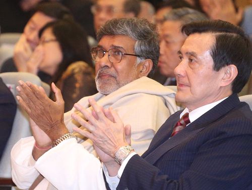 President pledges efforts in humanitarian aid for children