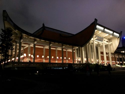 Traditional lanterns to welcome Spring Lantern Festival