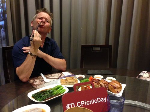 TLC host Ian Wright fascinated by street food in Taiwan, Hong Kong