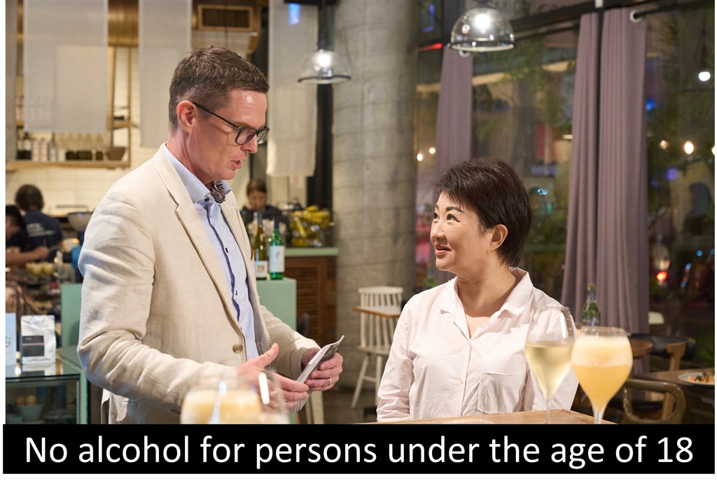 The Finnish Representative, Lauri Matti Raunio, joined Taichung Mayor Lu Shiow-yen for a dinner gathering at SMILE|Nordic Restaurant in Beitun District.