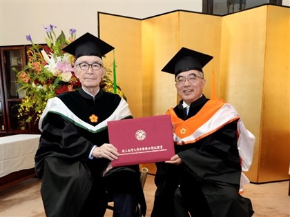 NTU awards honorary degree to Japanese Nobel laureate