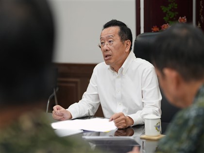 Defense chief lauds effort but acknowledges mishaps in Taiwan drills