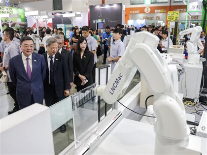 AI, robotics showcased at 2025 Intelligent Asia exhibition in Taipei