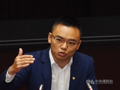 KMT lawmaker sparks debate with proposal to cane scammers