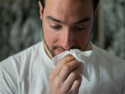 Second, third-born kids have lower risk of allergies, asthma: Study