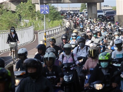 New driver's test, minimum wage, cat rules to take effect in 2026