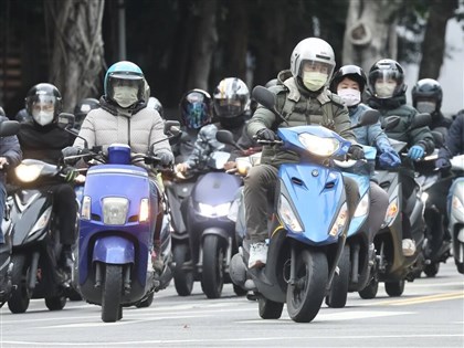 Strong cold front triggers low-temperature alerts in northern Taiwan