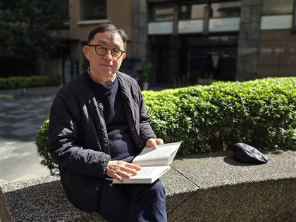 Love by accident: A South Korean translator's commitment to Taiwan literature