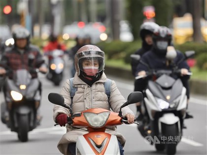 Cold air mass forecast to send mercury down to 15°C Monday night in Taiwan