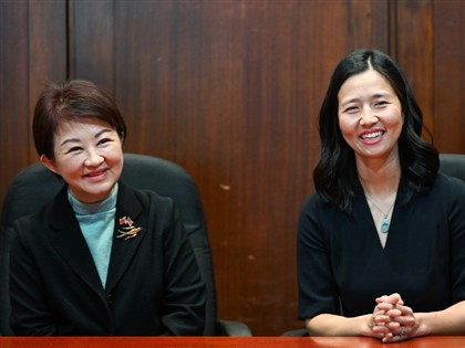 Taichung mayor discusses potential cooperation with Boston mayor