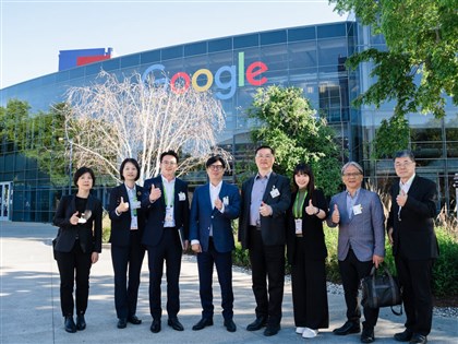 Kaohsiung mayor visits U.S. tech giants for AI, semiconductor cooperation