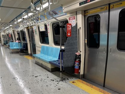 No injuries after Taipei Metro train partition cracks on Bannan Line